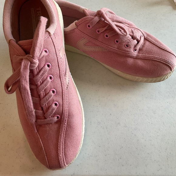 Tretorn pink canvas 8.5 women’s - Picture 1 of 2
